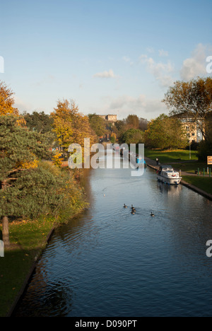 Ein Blick auf Nottingham Kanal mit Nottingham Castle Museum im Hintergrund. Stockfoto