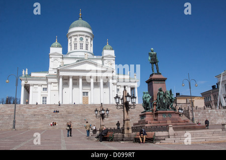 SENATSPLATZ STATUE KAISER ALEXANDER II RUSSLAND (1818-1881) GROßHERZOG FINNLAND TUOMIOKIRKKO KATHEDRALE IN MID-19TH Stockfoto