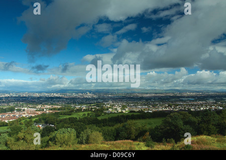 Glasgow und Campsie Fells von catkin Braes, Glasgow Stockfoto