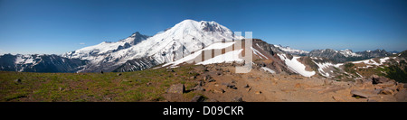 WA06930-00... WASHINGTON - Panorama Blick auf Mount Rainier von Burroughs Berge Trail im Mount Rainier National Park. Stockfoto