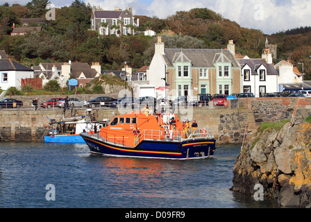 RNLB John Buchanan Barr Wiedereinstieg in Portpatrick Liegeplatz. Stockfoto