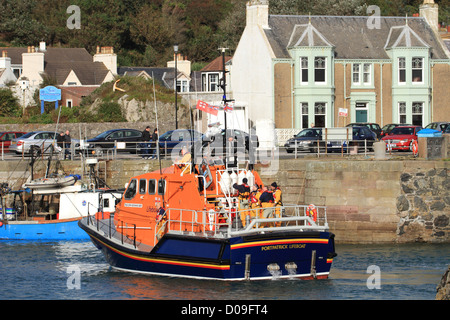 RNLB John Buchanan Barr Wiedereinstieg in Portpatrick Liegeplatz. Stockfoto