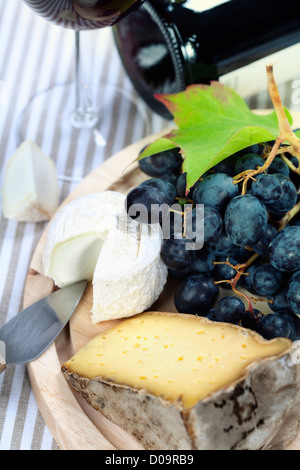 Wein und Käse Stockfoto