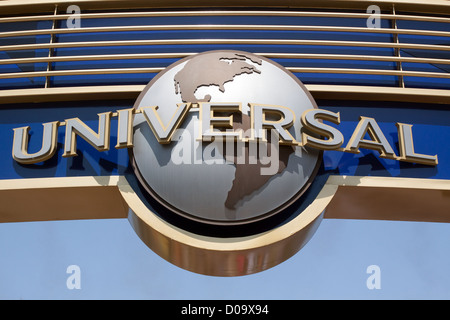 LOGO FÜR FILMPRODUKTIONSGESELLSCHAFT UNIVERSAL STUDIOS AM EINGANG STUDIO TOUR LOS ANGELES KALIFORNIEN VEREINIGTE STAATEN VEREINIGTE STAATEN Stockfoto