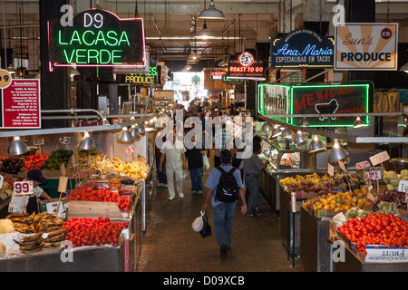 GESAMTANSICHT DER STÄNDE IM GRAND CENTRAL MARKET DOWNTOWN LOS ANGELES KALIFORNIEN VEREINIGTE STAATEN VEREINIGTE STAATEN Stockfoto