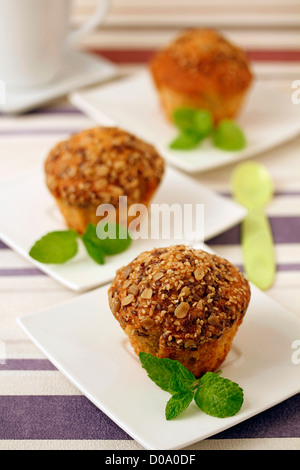 Muffins mit Samen. Rezept zur Verfügung. Stockfoto