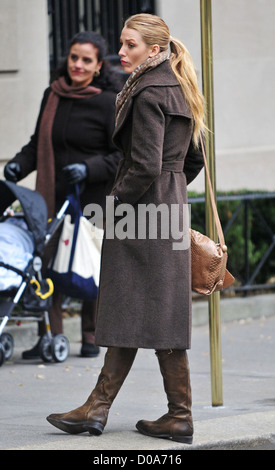 Blake Lively am Set von "Gossip Girl" New York City, USA - 30.11.10 Stockfoto