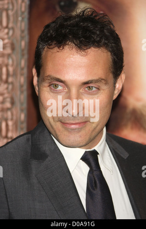 Rufus Sewell Welt-Premiere von "The Tourist" statt, an der Ziegfeld TheatreArrivals New York City USA Stockfoto