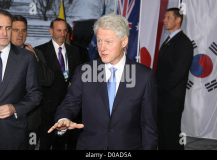 Ehemaliger US-Präsident Bill Clinton kommt mit der US-Delegation bei der FIFA-Hauptsitz. Zürich, Schweiz - 01.12.10 Stockfoto