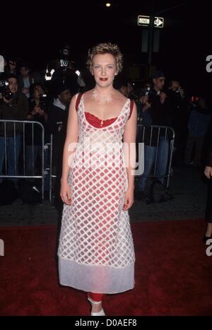 TONI COLLETTE. Velvet Goldmine premiere im East Village Theatre in New York 1998.k13842HMc. (Kredit-Bild: © Henry Mcgee/Globe Photos/ZUMAPRESS.com) Stockfoto