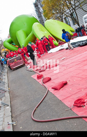 Kermit Macy's Thanksgiving Day Parade Vorbereitung New York City, USA - 25.11.10 Stockfoto