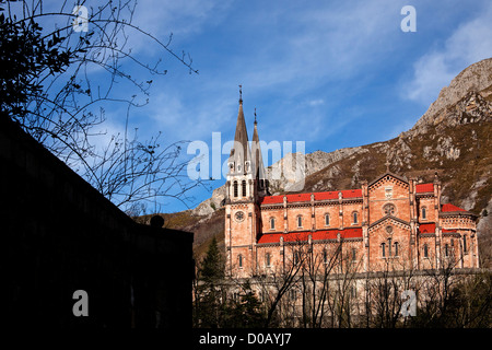 Heilige Kathedrale von San Salvador Santuario de Covadonga-Asturien-Spanien Stockfoto