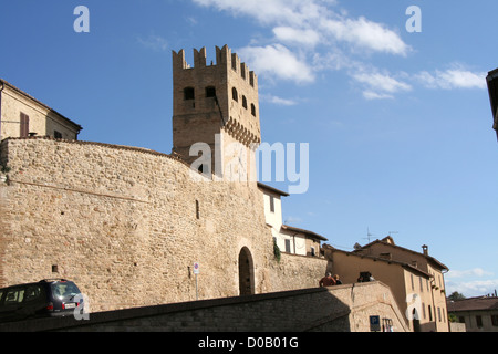 Porta di Sant'Agostino in der ummauerten Stadt Montefalco in Umbrien Italien Stockfoto