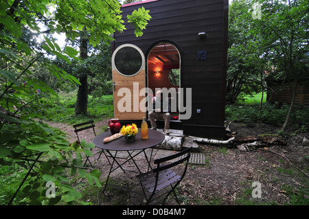 CARRE D'ETOILES GITE GLASKUPPEL TELESKOP VERBRINGEN DIE NACHT UNTER STERNEN MAISON DE L'OMIGNON VERMAND AISNE (02) FRANKREICH Stockfoto