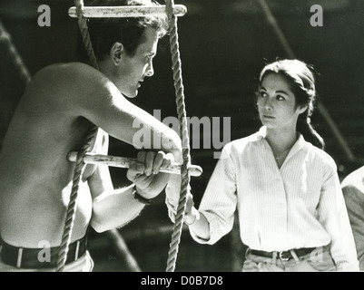 PAT BOONE am Set von 1962 Film The Main Attraction mit Nancy Kwan Stockfoto