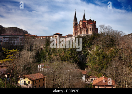 Heilige Kathedrale von San Salvador Santuario de Covadonga-Asturien-Spanien Stockfoto