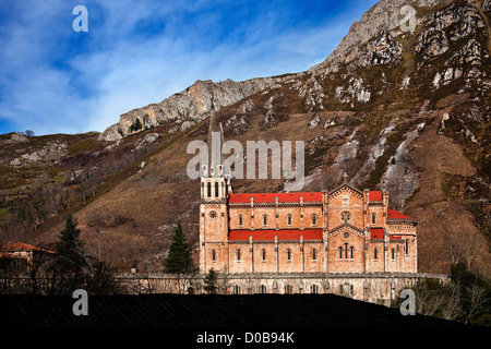 Heilige Kathedrale von San Salvador Santuario de Covadonga-Asturien-Spanien Stockfoto