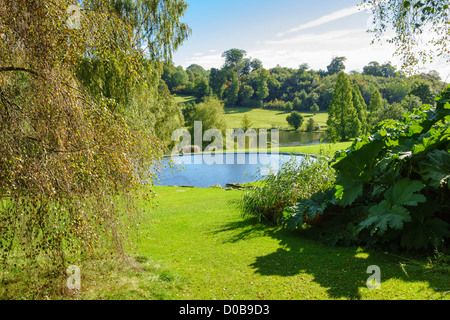 Ein Freibad an einem sonnigen Tag in Chartwell, Winston Churchhills Hauses. Stockfoto