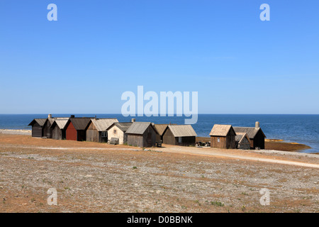 Fischerhütten an der Küste der schwedischen Insel Fårö in der Nähe von Gotland in der Ostsee. Stockfoto