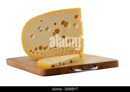 Stück Käse auf einem weißen Hintergrund isoliert Stockfoto