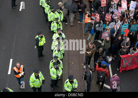 21. November 2012. London UK. Eine Student Demonstration Kundgebung organisiert von der National Union of Students vor Bildung Schnitten und steigende Universität Studiengebühren Stockfoto