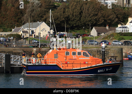 RNLB John Buchanan Barr Wiedereinstieg in Portpatrick Liegeplatz. Stockfoto