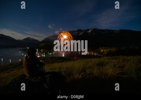 Gerade der 4. Juli Feuerwerk Wallowa Lake, Oregon. Stockfoto