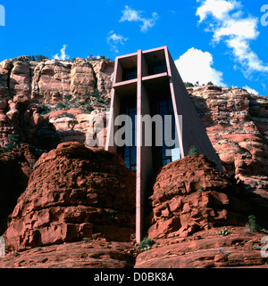 Kapelle des Heiligen Kreuzes, Sedona, Arizona, USA - eine katholische Kapelle im Land der roten Felsen Stockfoto