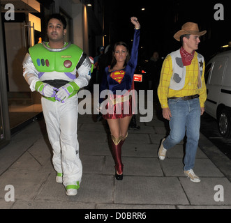 Gäste James Argent aus TV-Show "der Weg ist Essex" feiert seinen Geburtstag mit eine Kostüm Party, in The Mayfair Stockfoto