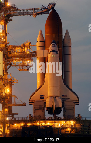 Space Shuttle Discovery auf Lauch-Pad Stockfoto