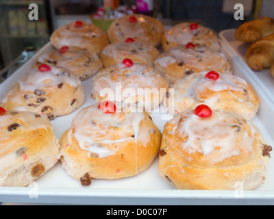 Geeiste Frucht Brötchen Stockfoto