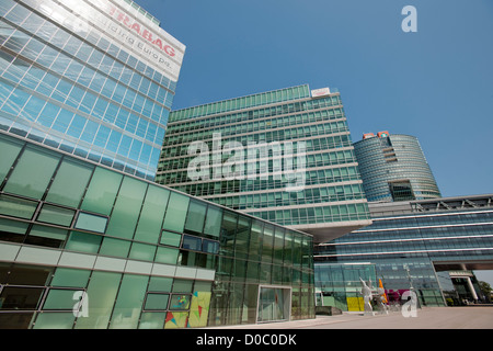 Österreich, Wien 22, Donaucity, Hochhäuser Und Tech Gate Durchgang Stockfoto