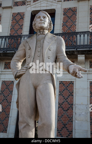 JEAN-EUGÈNE ROBERT-HOUDIN (1805-1871) ZAUBERER ZAUBERKÜNSTLER STATUE VOR HAUS MAGIC PLACE DU CHÂTEAU BLOIS LOIR-ET-CHER (41) Stockfoto