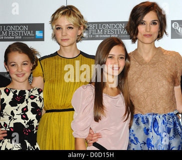 Isobel Meikle klein, Carey Mulligan, Ella Purnell und Keira Knightley die 54. Times BFI London Filmfestival - Let Never Me Go Stockfoto