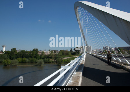 DIE PONT DE L ' EUROPE BRÜCKE ÜBER DIE LOIRE ORLEANS LOIRET (45) FRANKREICH Stockfoto