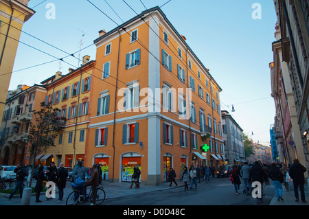 Passeggiata den abendlichen Spaziergang entlang der Via Emilia Straße Zentrum Modena City Zeit Emilia-Romagna Region Italien Mitteleuropa Stockfoto