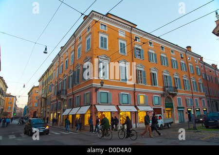 Via Emilia Straße zentrale Modena Stadt Emilia-Romagna Region Italien Mitteleuropa Stockfoto