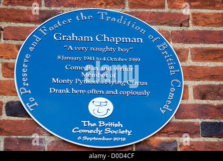 Enthüllung der eine blaue Plakette für die späten Monty Python-Mitglied Graham Chapman in Highgate Village, London Stockfoto