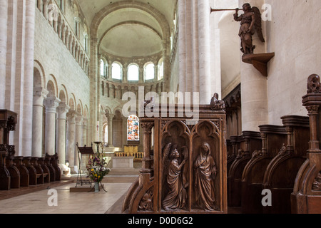 CHOR DER BASILIKA VON SAINT-BENOÎT-SUR-LOIRE DER ABTEI FLEURY "LOIRE EIN VELO" RADSPORT REISEROUTE LOIRET (45)-FRANKREICH Stockfoto