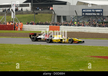 GP2-Unterstützung Rennen für Formel 1 Silverstone British Grand Prix. Felipe Nasr (4 PKW), Dämme; Esteban Gutiérrez (Auto 10), Lotus GP Stockfoto
