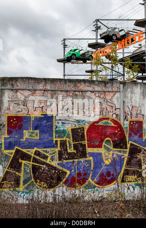 MountMitte - Abenteuerpark mit Hochseilkletterrahmen & Hindernisparcours für alle Altersgruppen in Mitte, Berlin, Deutschland Stockfoto