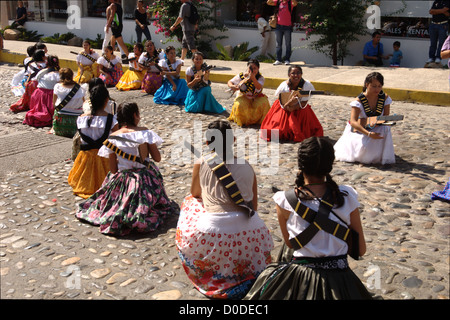 Paraden am Día De La Revolución - Tag der Revolution, Mexiko Stockfoto