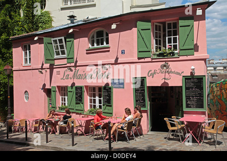 DIE TERRASSE DES MAISON ROSE CAFE RESTAURANT AUF DER BUTTE MONTMARTRE PARIS (75) FRANCE Stockfoto