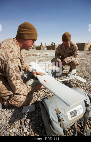 United States Marines montieren Aerovironment RQ-11 Raven-B unbemannten vorwärts operating Base in Afghanistan Stockfoto