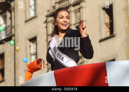 22. November 2012 - New York, New York, USA - 86. jährlichen Macy's Thanksgiving Day Parade.    Â © 2012 Miss USA Olivia Culpo(Credit Image: © Bruce Cotler/Globe Photos/ZUMAPRESS.com) Stockfoto