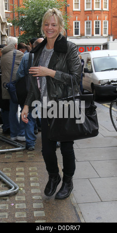 Zoe Ball verlässt die BBC Radio 2 Studios London, England - 27.10.10 Stockfoto