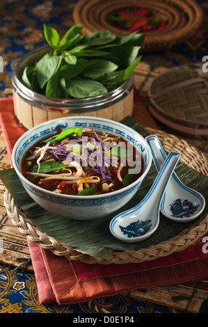 Bún Bò Hué vietnamesische Nudelsuppe Stockfoto