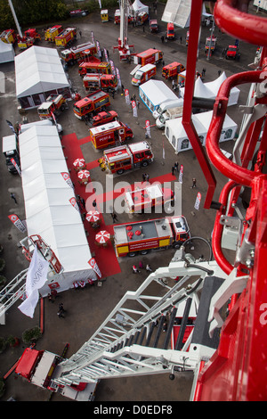 AUSSTELLUNG VON GERÄTEN UND RED FIRE MOTOREN DES 19. NATIONALEN KONGRESSES DER FRANZÖSISCHEN FEUERWEHR AMIENS SOMME (80) FRANKREICH Stockfoto