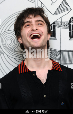 Daniel Radcliffe Big Problem: Lizzie Mary Cullen - Vernissage in der Galerie Verfasser statt. London, England - 09.09.10 Stockfoto