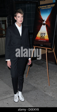 Agyness Deyn The New Yorker Premiere von 127 Stunden abgehaltenen Chelsea Clearview Cinema - Ankünfte außerhalb New York City, USA- Stockfoto